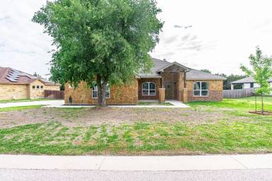 Main picture of 5809 Hamlet Dr