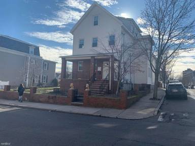 Main picture of 68 Bonair St