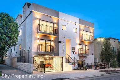 Main picture of 8748 Reading Ave