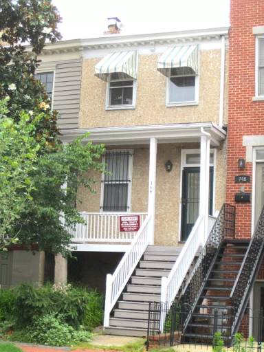 Main picture of 746 7th St SE