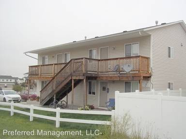 Main picture of 743 W 2nd St