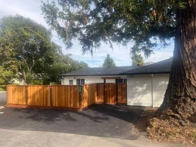 Main picture of 3849 Oak Glen Dr