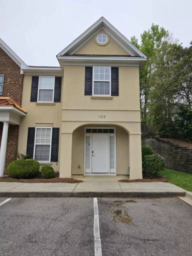 Main picture of 105 Tuscany Ct