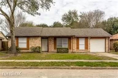 Main picture of 4802 Rivertree Ln