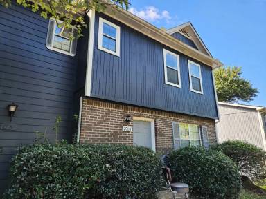 Main picture of 2077 Lenoa Ln