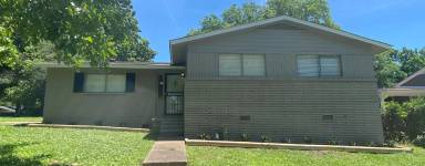 Main picture of 663 Leacrest Ave