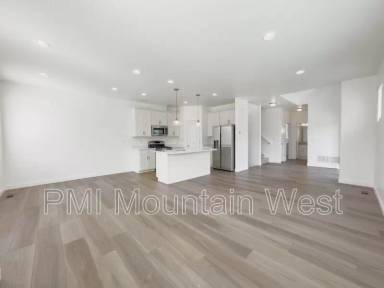 Main picture of 805 W 510 S