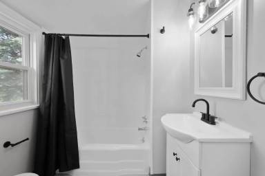 Main picture of 716 E Pittsburgh McKeesport Blvd