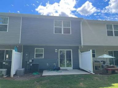 Main picture of 409 Hampton Townes Dr