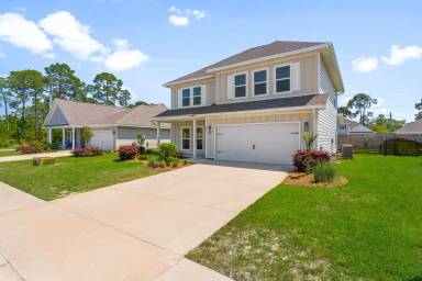 Main picture of 25 Krewe Cir
