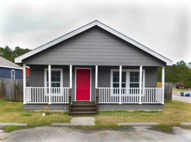 Main picture of 107 Varsity Dr
