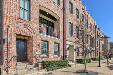 Main picture of 640 S Pearl Expy