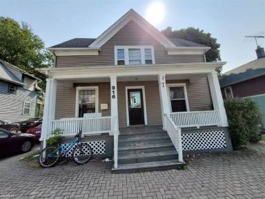 Main picture of 952 Greenwood Ave
