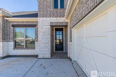 Main picture of 3231 Tobias Ln