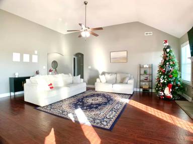 Main picture of 2420 Andersonville Dr