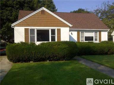 Main picture of 35 Treasure Rd