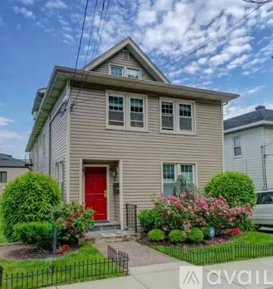 Main picture of 743 Undercliff Ave