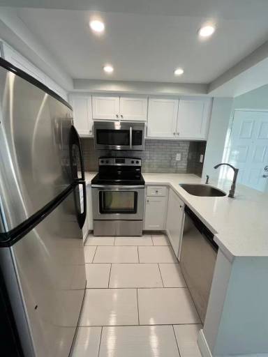 Main picture of 714 Executive Center Dr