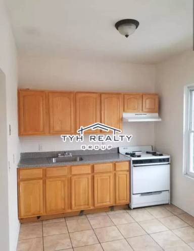 Main picture of 182 Ferry St