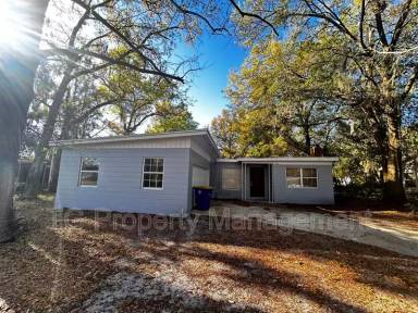 Main picture of 1648 Loyola Dr N