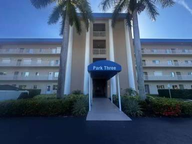 Main picture of 14831 Park Lake Dr