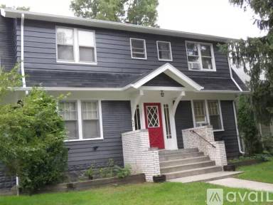 Main picture of 640 Leroy St