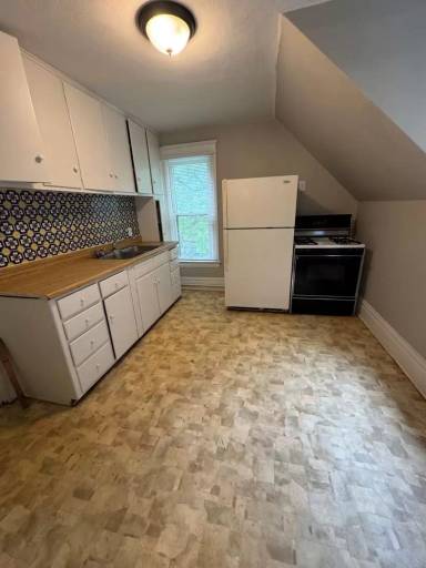Main picture of 1359 Charles St
