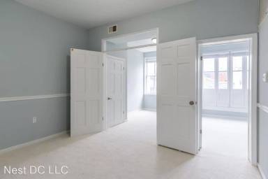 Main picture of 3237 N St NW