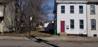 Main picture of 239 Lincoln St