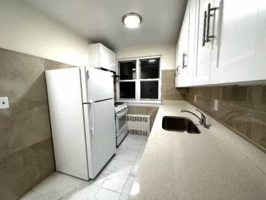 Main picture of 7821 32nd Ave