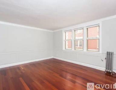 Main picture of 540-48 W Surf St