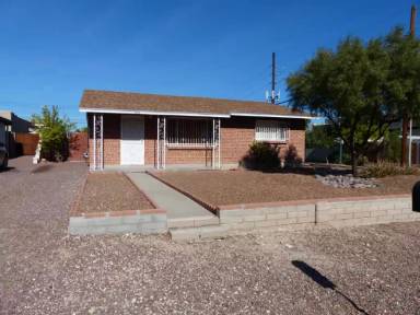 Main picture of 1443 E Lee St