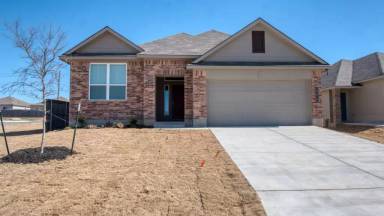 Main picture of 533 Fallbrook Dr