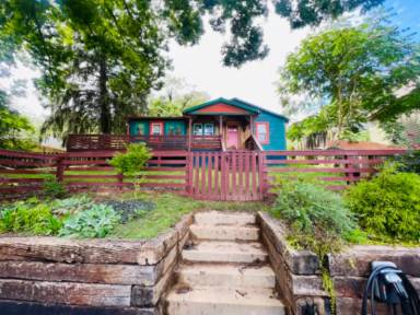Main picture of 12 Woodland Dr