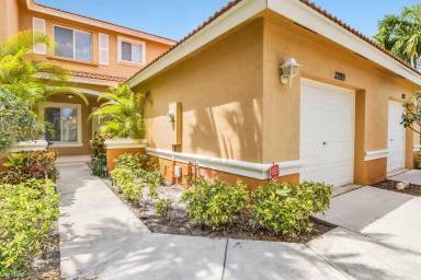 Main picture of 3209 Osprey Ln