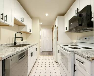 Main picture of Stone Court - 15