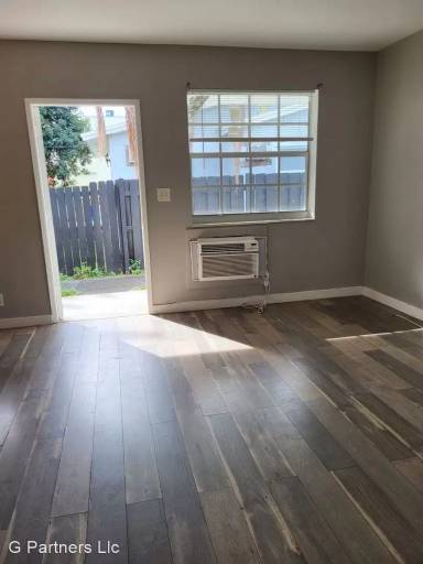 Main picture of 1316 NE 5th Ave