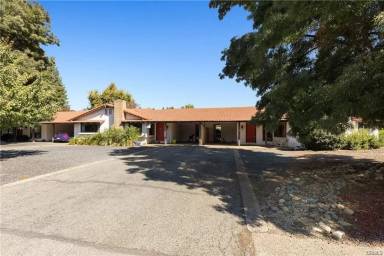 Main picture of 2522 Alamo Ave