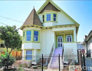 Main picture of 2331 25th Ave