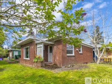 Main picture of 4615 NE 68th Ave