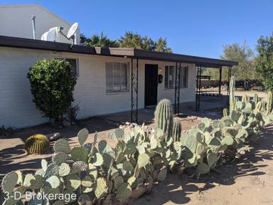 Main picture of 3665 E 3rd St