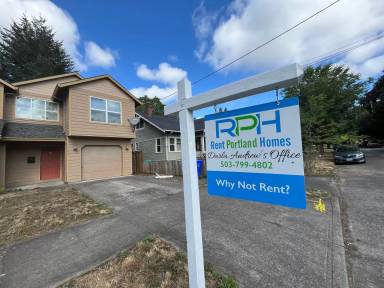Main picture of 109 SE 84th Ave