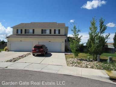 Main picture of 2422 Lennox Ave