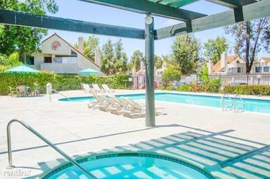 Main picture of 345 N Melrose Dr