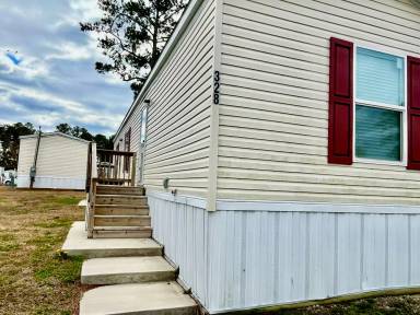 Main picture of 553 Corbin St