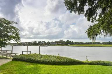 Main picture of 46 Wappoo Creek Pl
