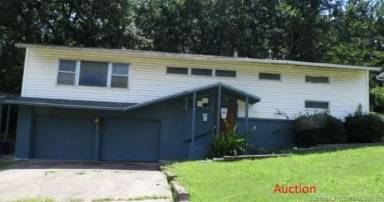 Main picture of 3923 N Elgin Ave