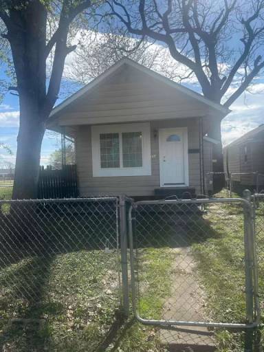 Main picture of 2338 E 24th St