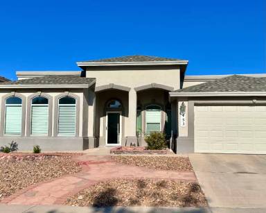 Main picture of 453 Emerald Pass Ave