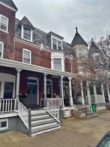 Main picture of 516 W Allen St